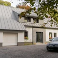 Hybrydowa przyszłość stolarki. Jak Kömmerling łączy PVC i aluminium
